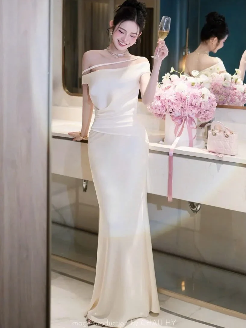 Ảnh 1 của Đầm dạ hội trễ vai trắng lụa nữ