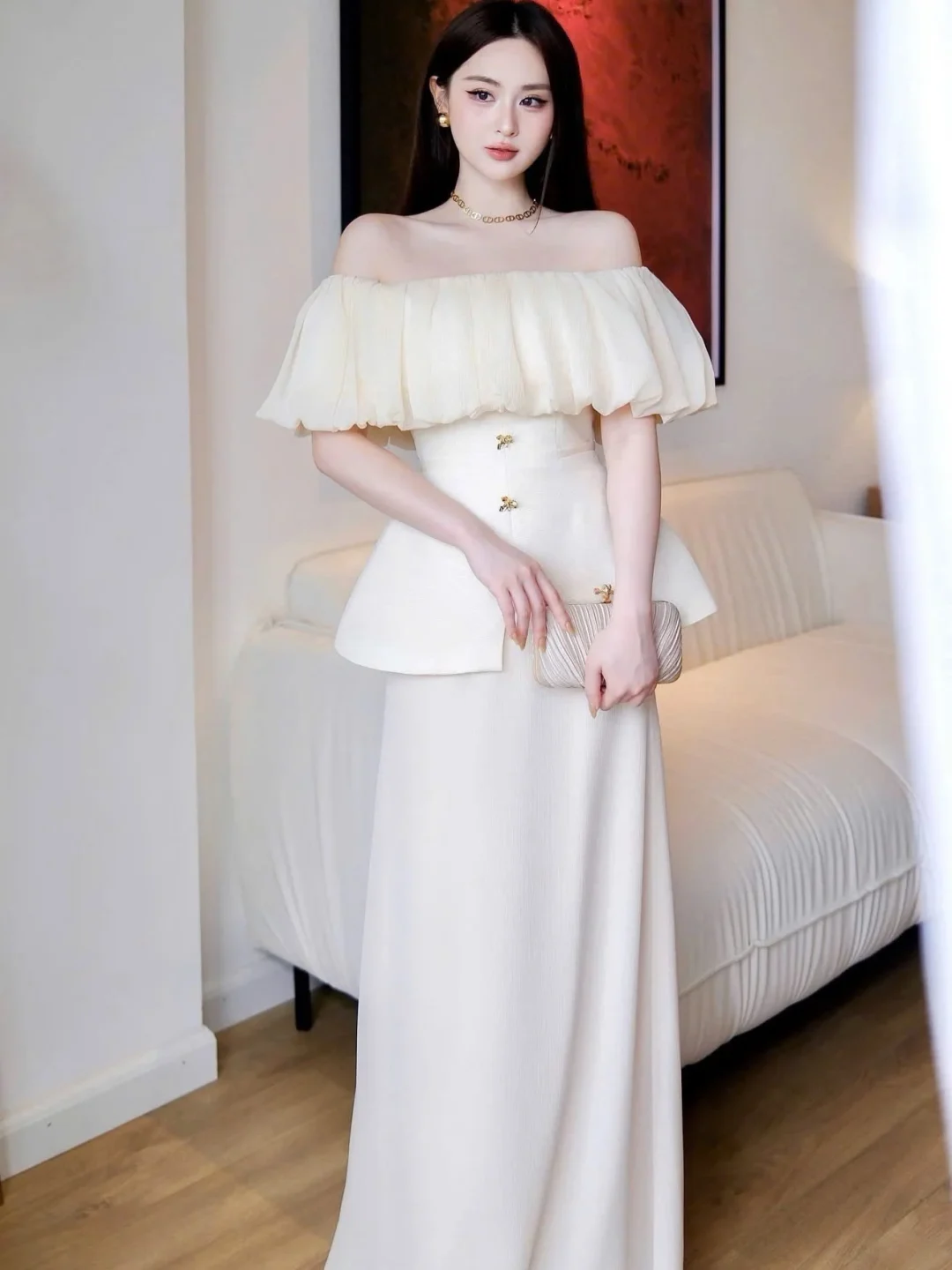 Photo 2 of Đầm trễ vai lụa kem bèo nhún nữ