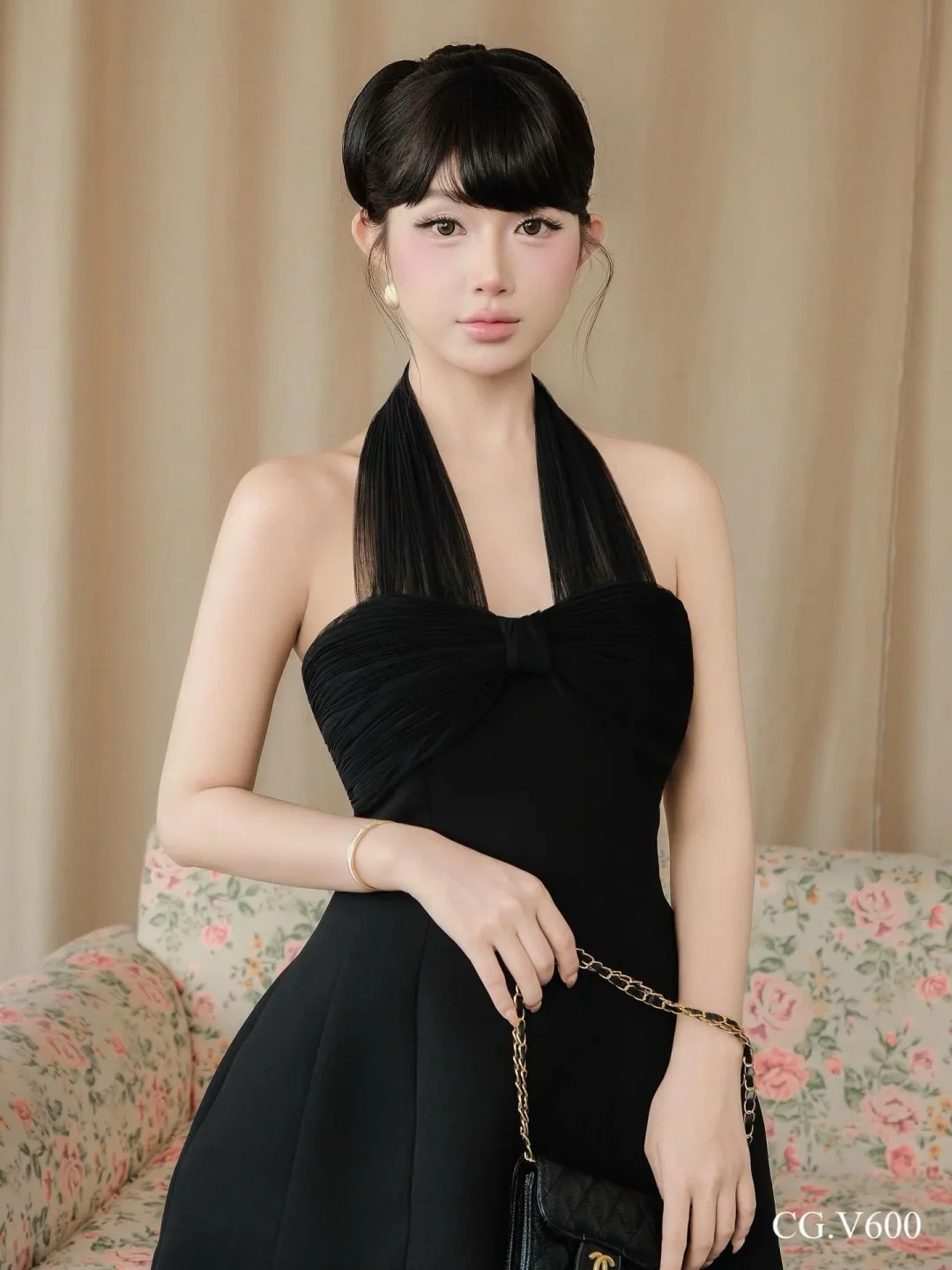 Photo 1 of Đầm đen cúp ngực halter dự tiệc nữ