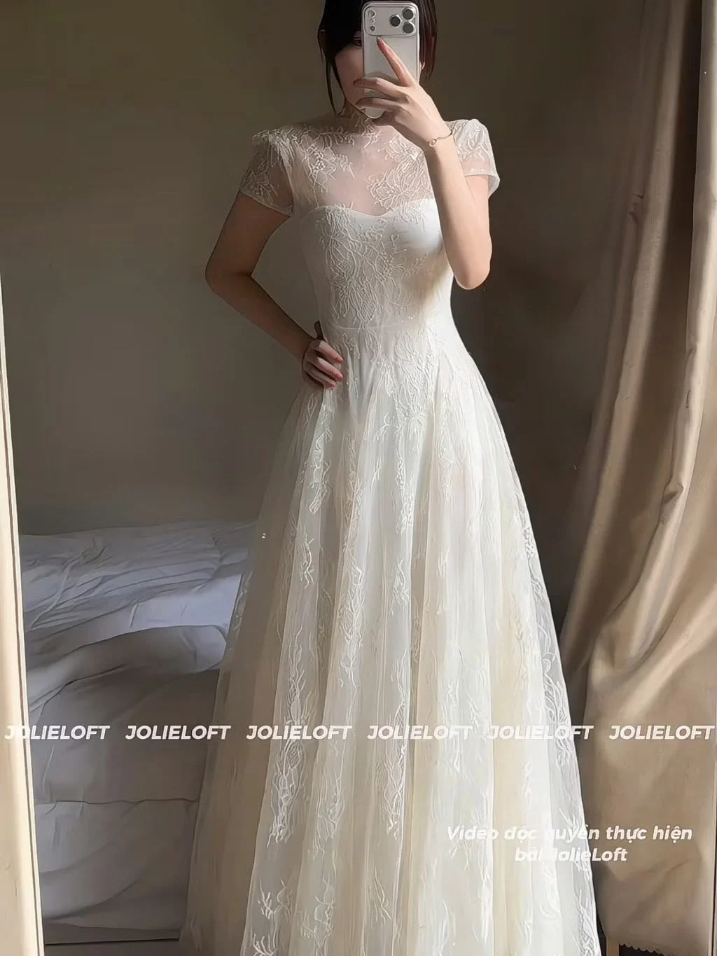 Photo 1 of Váy cưới ren trắng dài Jolie Loft