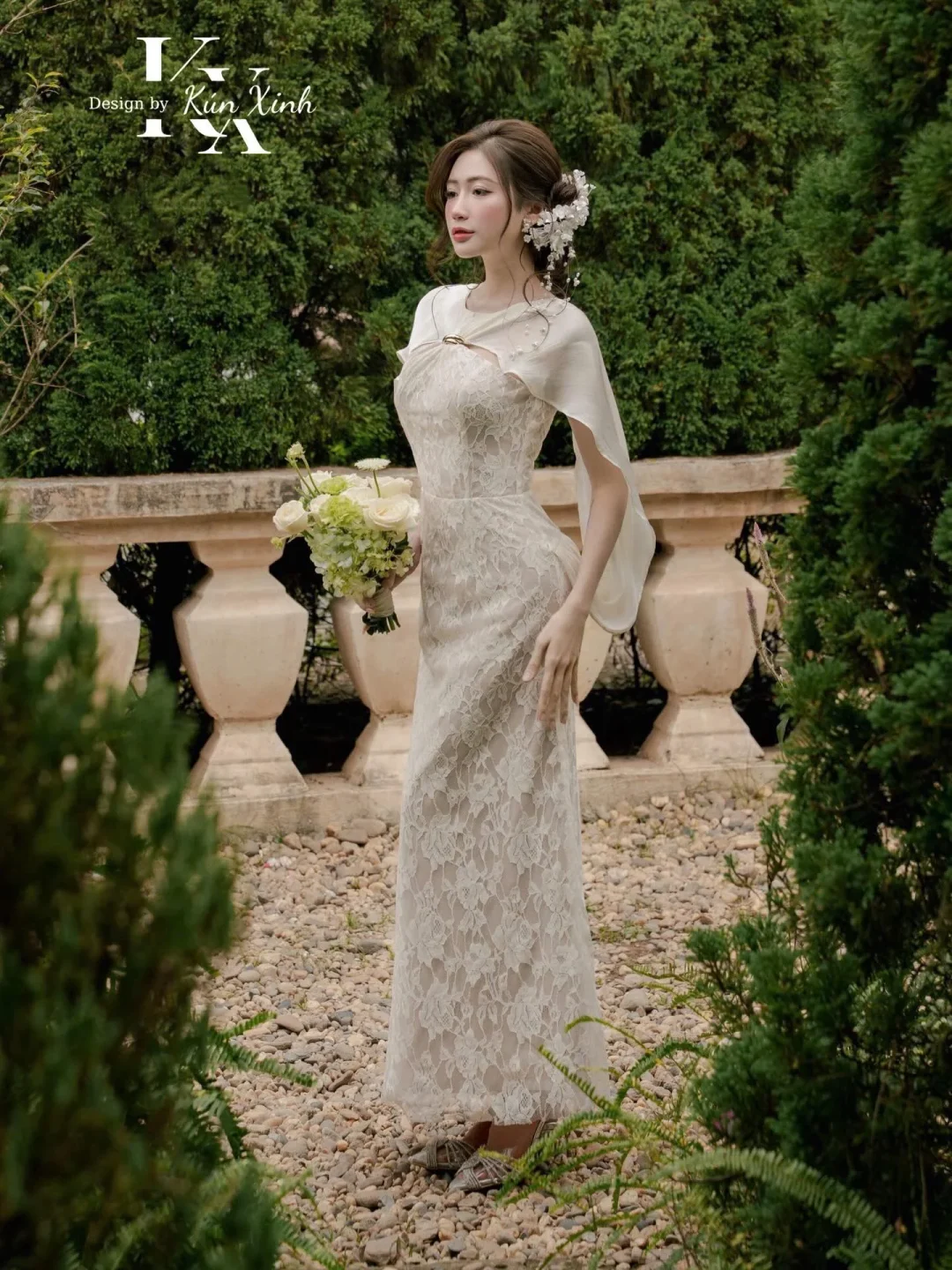 Photo 4 of Váy ren trắng dài nữ size M A408