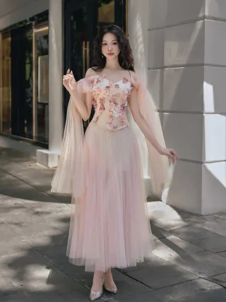 Ảnh 2 của Đầm dạ hội corset hoa pastel Lovelyn