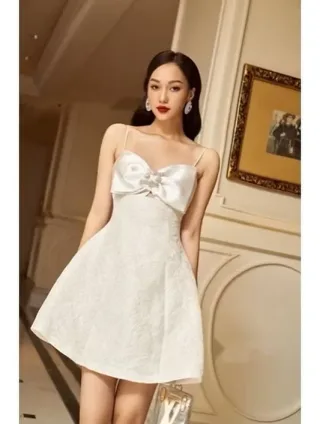 Ảnh 2 của Đầm trắng nơ lớn Rechic size S