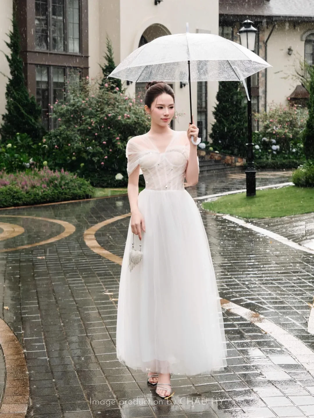Photo 1 of Váy dạ hội trắng voan dài nữ size M