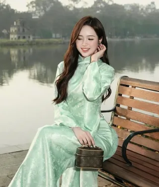 Photo 2 of Áo dài lụa xanh mint nữ truyền thống