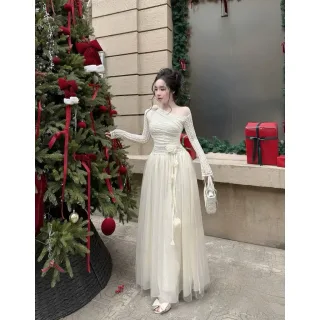 Ảnh 1 của Váy tiệc trắng lệch vai ren nữ