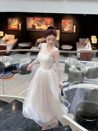 Ảnh 3 của Váy dạ hội trắng corset ren nữ