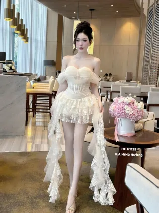 Photo 3 of Váy tiệc ngắn trắng kem nữ