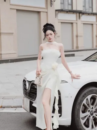 Photo 2 of Đầm trắng lông vũ dạ hội nữ