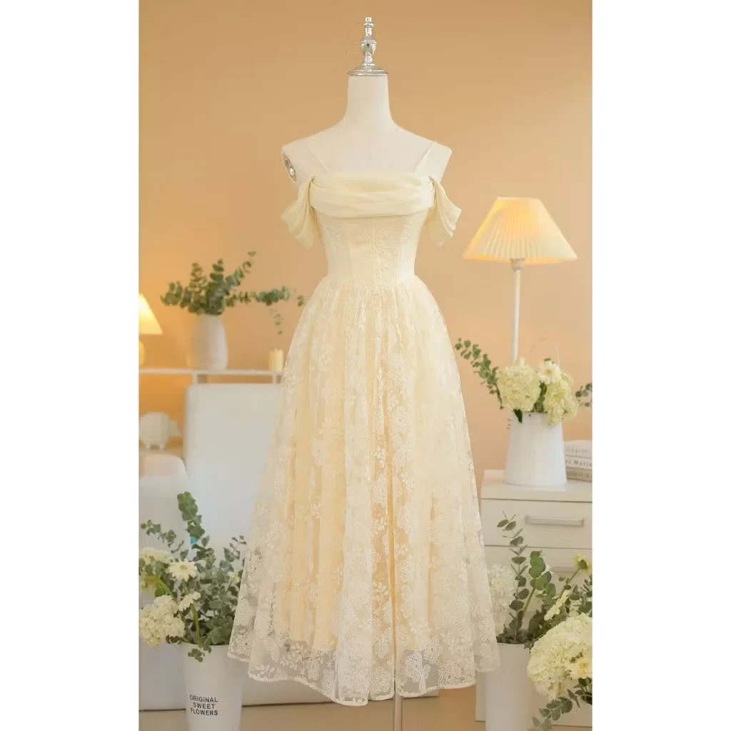 Ảnh 1 của Váy ren vintage kem vai trễ Sò Vintage