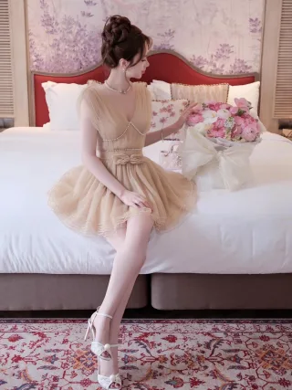 Photo 2 of Váy tulle ngắn đính ngọc trai size M
