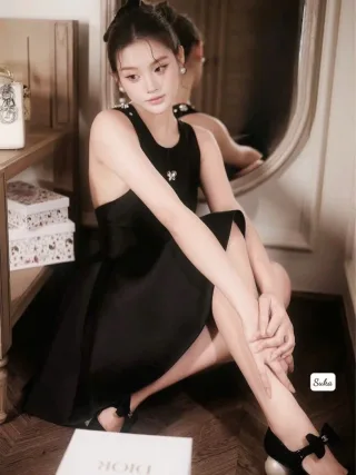 Ảnh 1 của Đầm đen satin ôm body dự tiệc size M