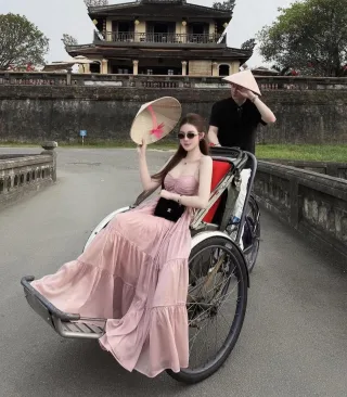Photo 1 of Váy maxi hồng nhạt voan size M