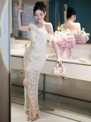 Ảnh 1 của Váy dạ hội trắng ren trễ vai nữ