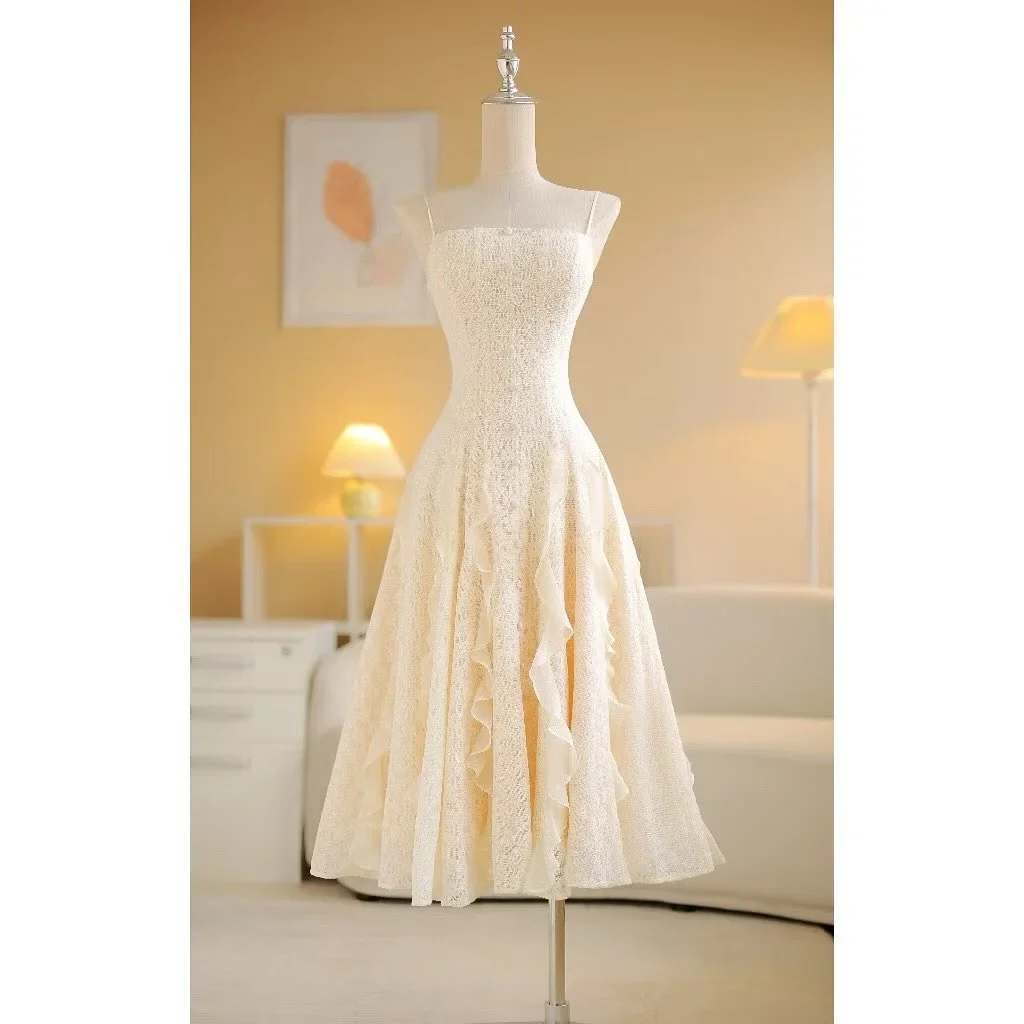 Photo 1 of Váy ren vintage trắng kem midi nữ