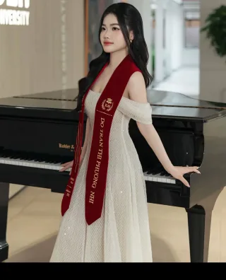 Photo 2 of Váy dạ hội voan trắng kim tuyến nữ