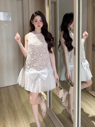 Photo 1 of Set váy ren trắng nơ lớn nữ