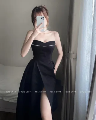 Photo 1 of Đầm dạ hội đen cúp ngực xẻ tà Jolie Loft