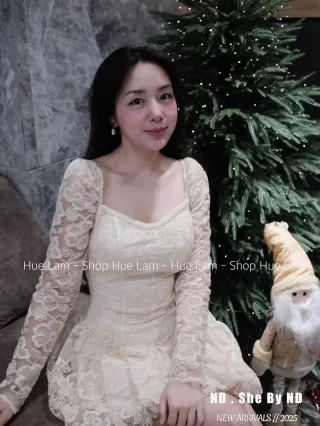 Photo 2 of Đầm ren trắng tay dài nữ thanh lịch