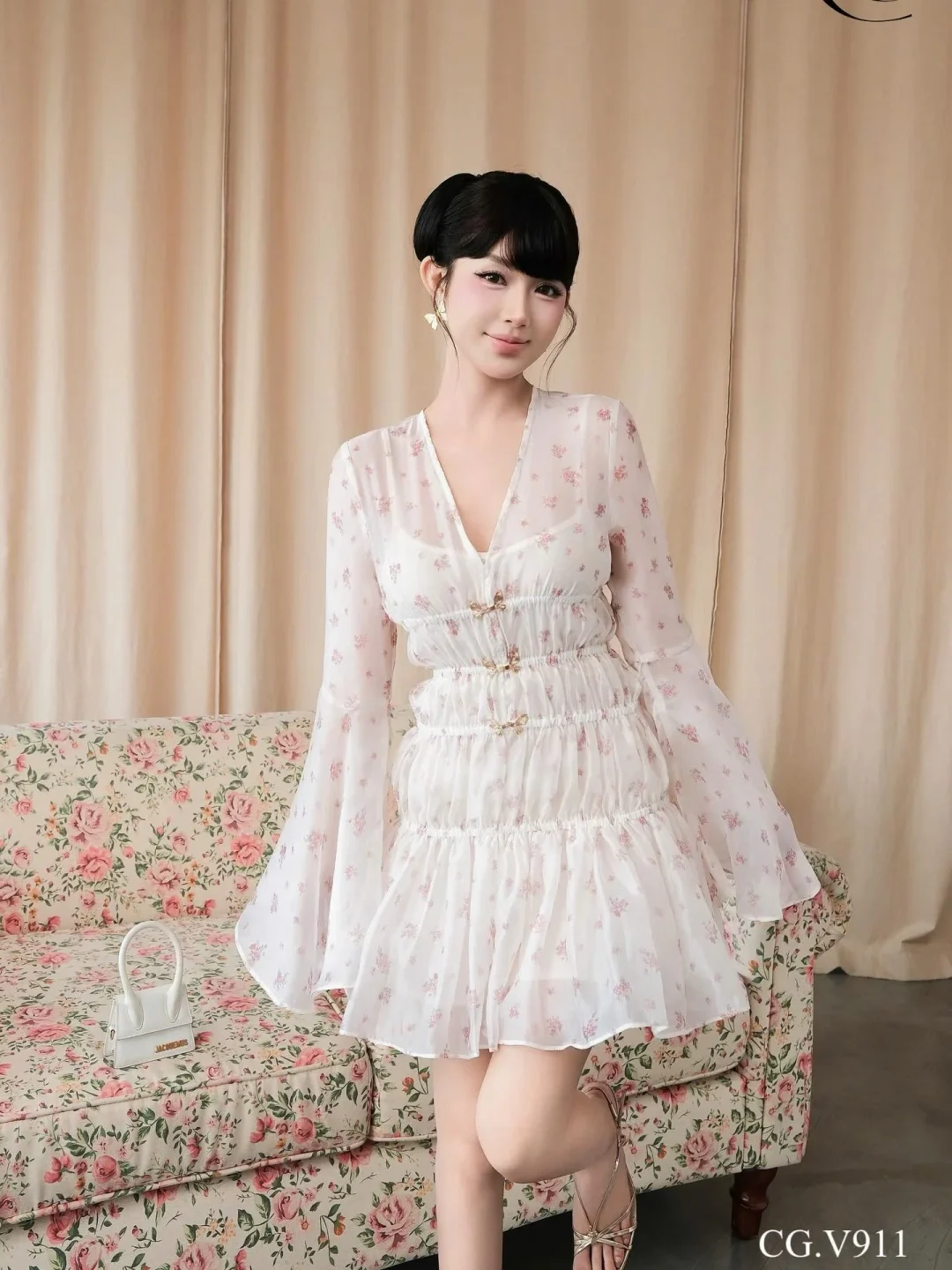Ảnh 1 của Váy voan hoa nhí trắng size M
