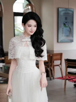 Photo 2 of Váy tiệc ren trắng nữ TC Dress
