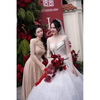 Ảnh 3 của Váy ren dài dạ tiệc hồng nhạt nữ