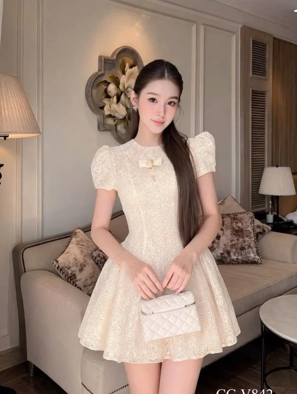 Photo 3 of Đầm ren kem tay bồng Chouchou size M
