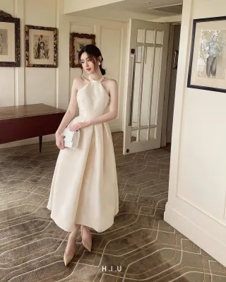 Ảnh 1 của Đầm midi cổ yếm màu kem TC Dress