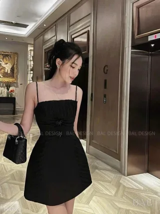 Photo 1 of Đầm mini đen hai dây A24 size S