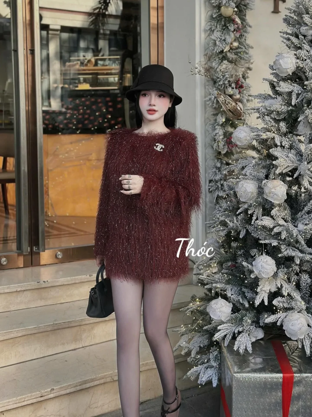 Ảnh 1 của Váy len lông xù đỏ rượu nữ