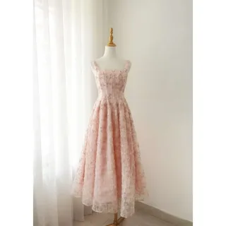 Ảnh 3 của Đầm maxi ren hồng pastel Tiela M132