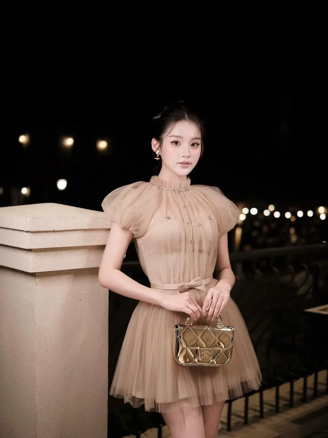 Ảnh 3 của Váy tulle dạ hội be nhạt tay phồng