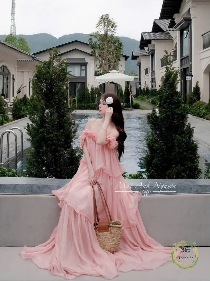 Ảnh 1 của Váy maxi hồng trễ vai voan nữ