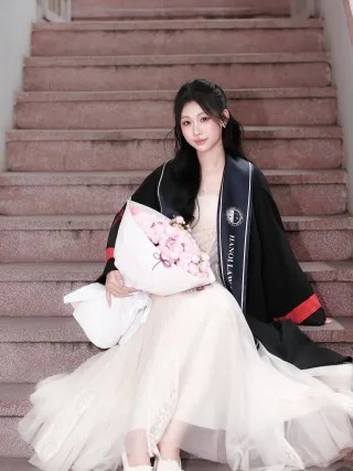 Photo 3 of Đầm ren dài kem Sò Vintage