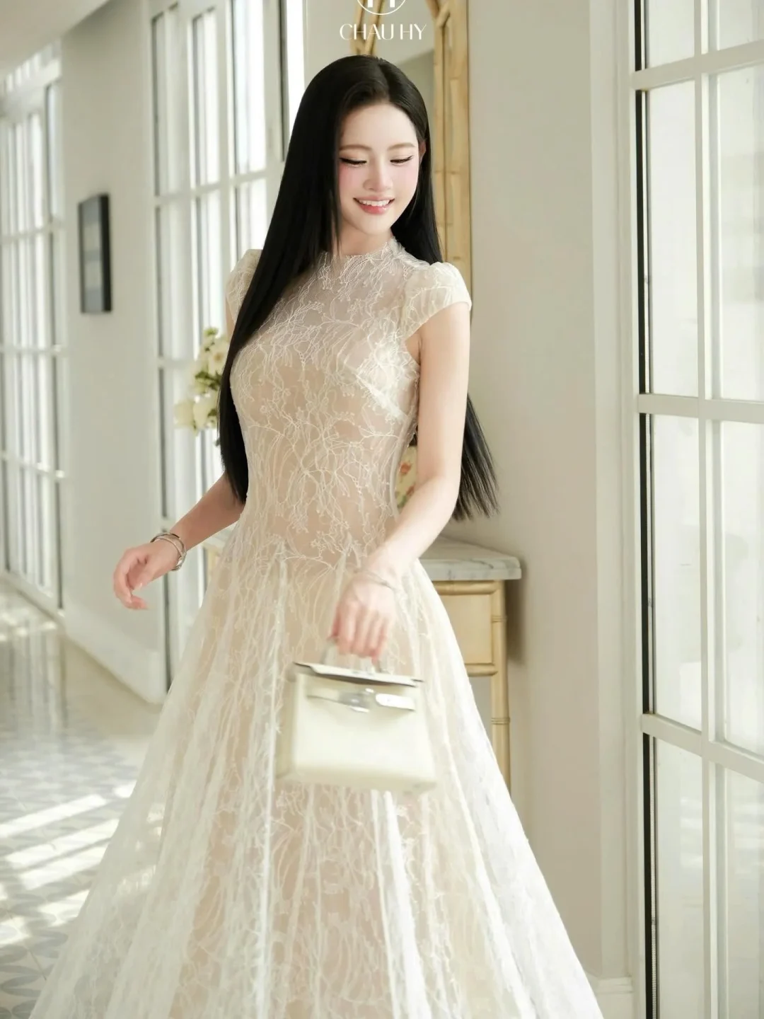Ảnh 1 của Váy ren dạ hội trắng nữ size M