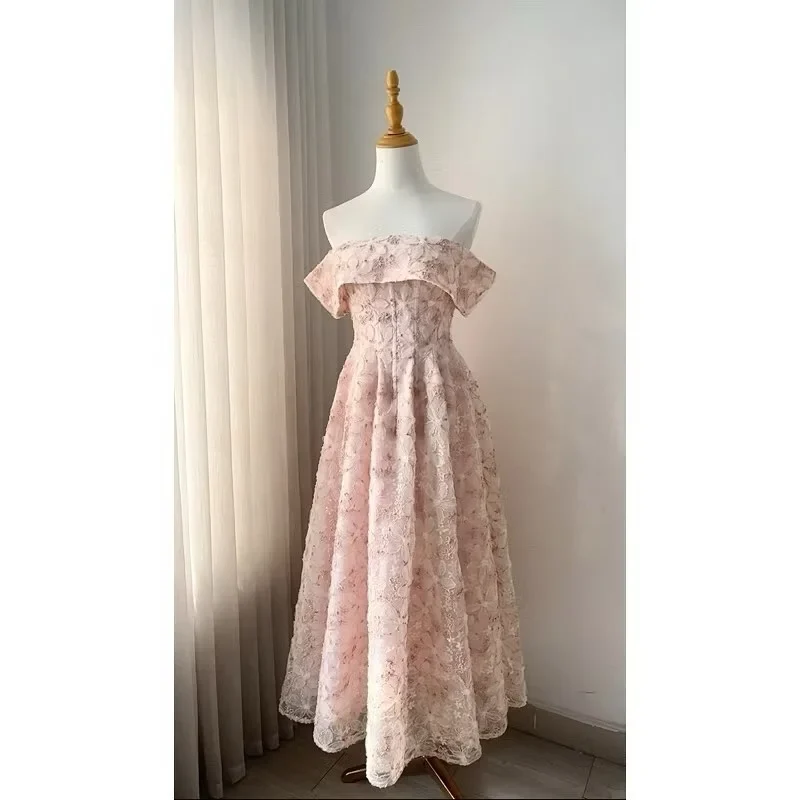 Ảnh 4 của Đầm ren hồng pastel trễ vai Tiela