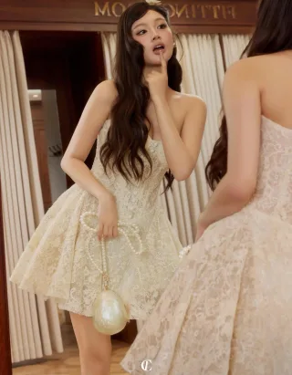 Ảnh 4 của Váy ren corset ngắn màu kem nữ