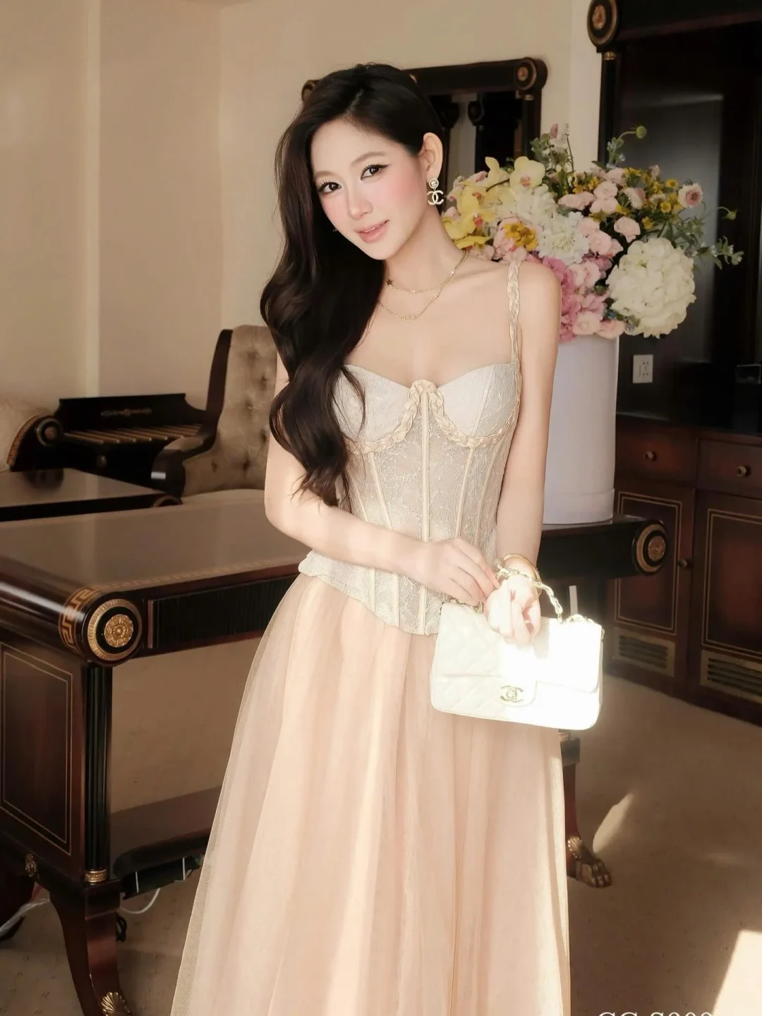 Photo 4 of Váy corset ren tulle beige nữ