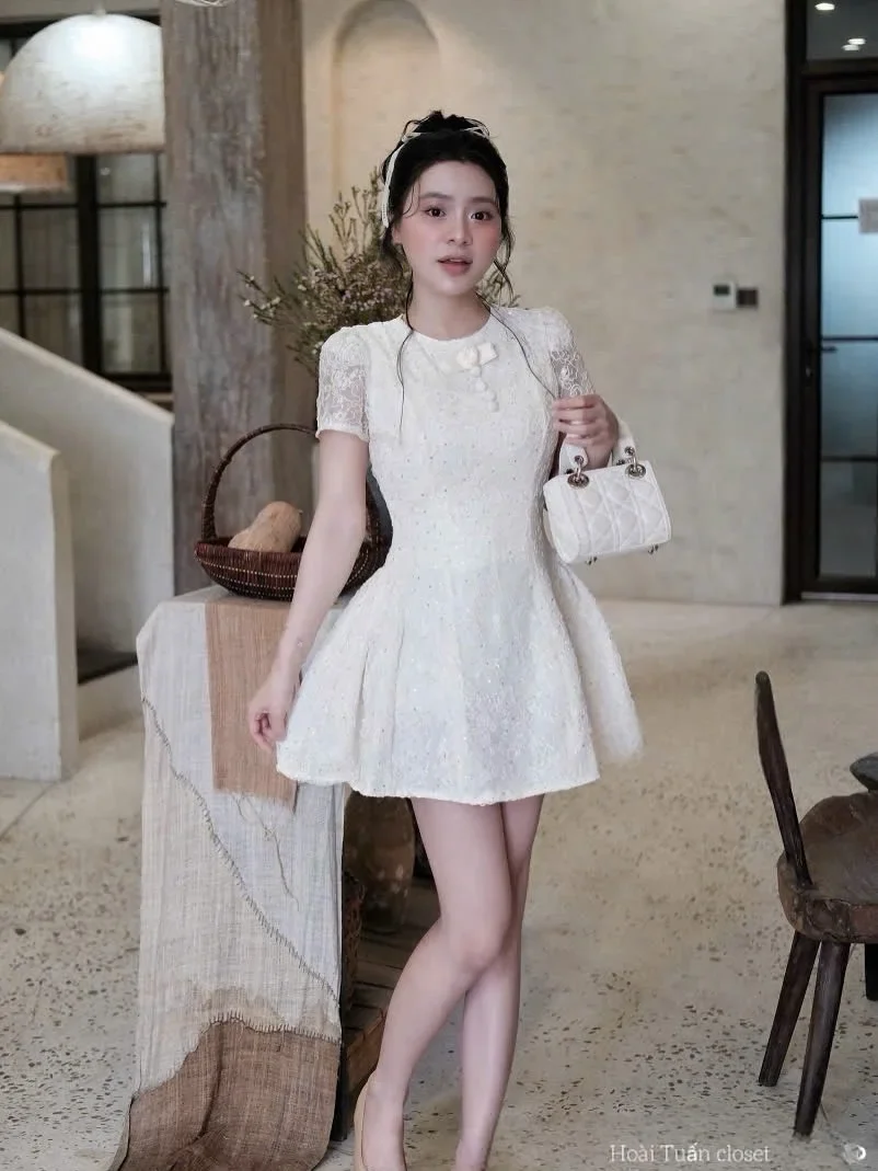 Ảnh 1 của Đầm trắng ren ngắn nữ dự tiệc