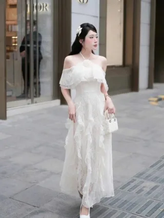 Ảnh 1 của Váy ren trắng trễ vai dài nữ