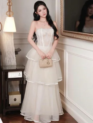 Photo 1 of Đầm tulle trắng corset ren hoa nữ