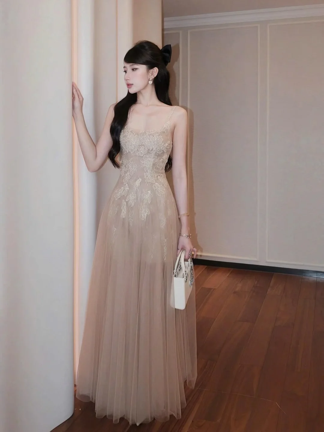 Photo 3 of Váy maxi ren be nữ sang trọng
