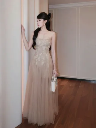 Photo 3 of Váy maxi ren be nữ sang trọng