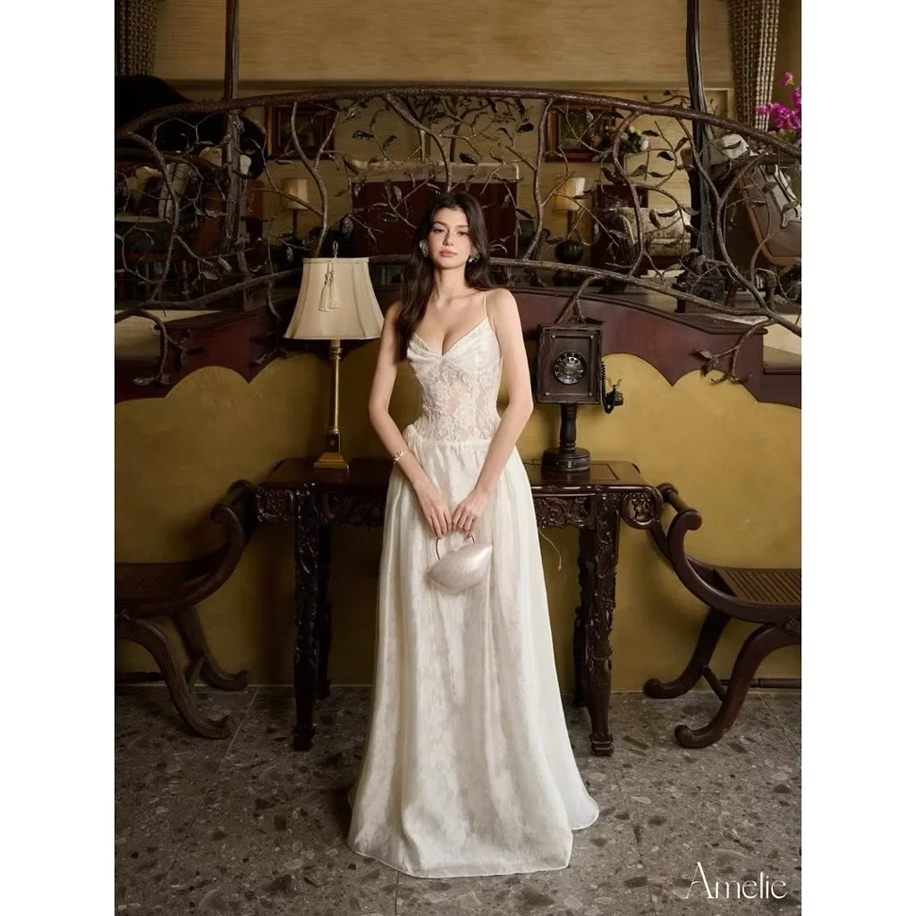 Photo 1 of Váy dạ hội ren trắng Amelie A179