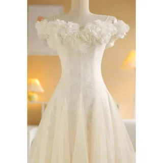 Ảnh 3 của Váy cưới trắng ren Sò Vintage