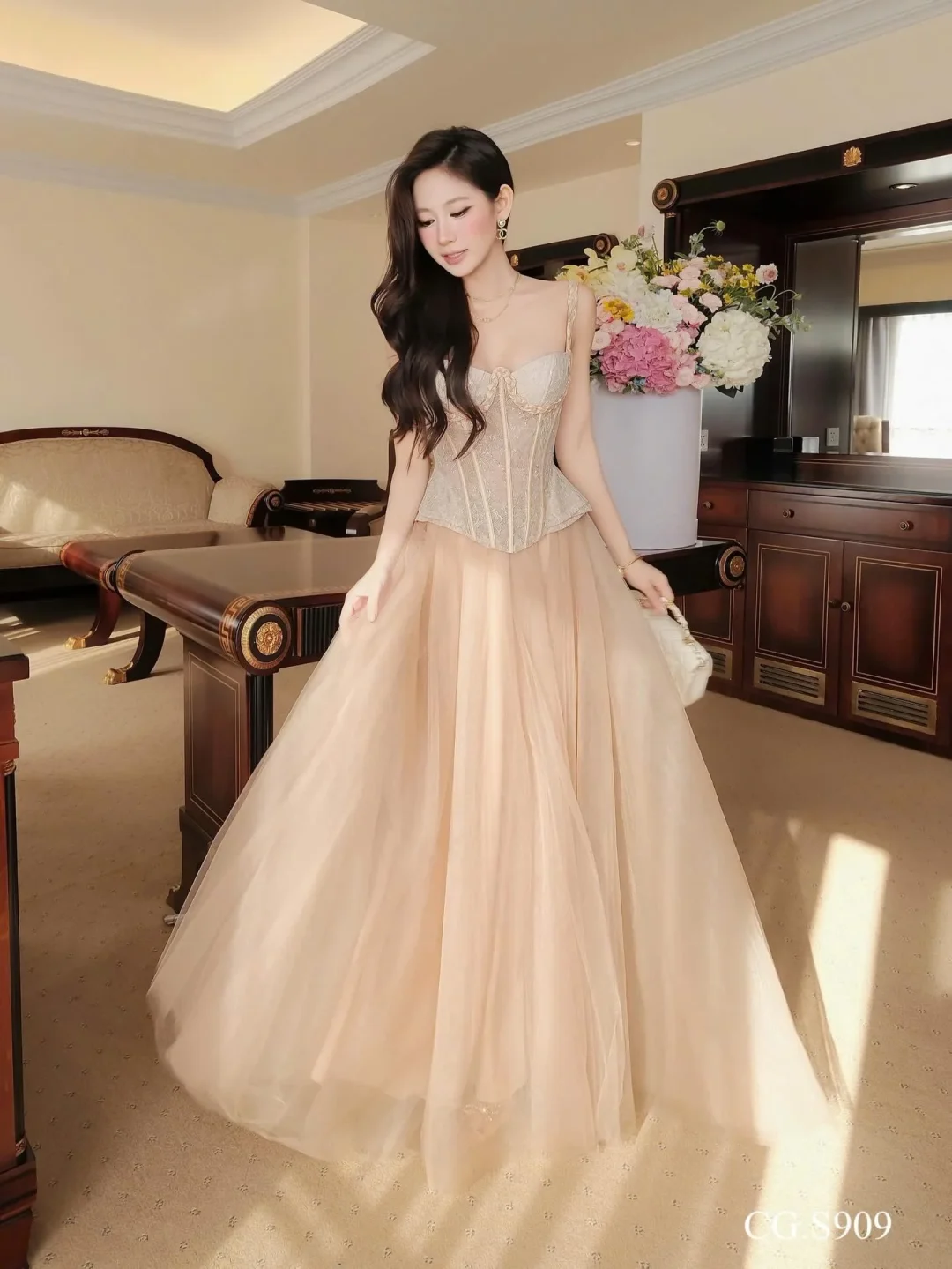 Photo 2 of Váy corset ren tulle beige nữ