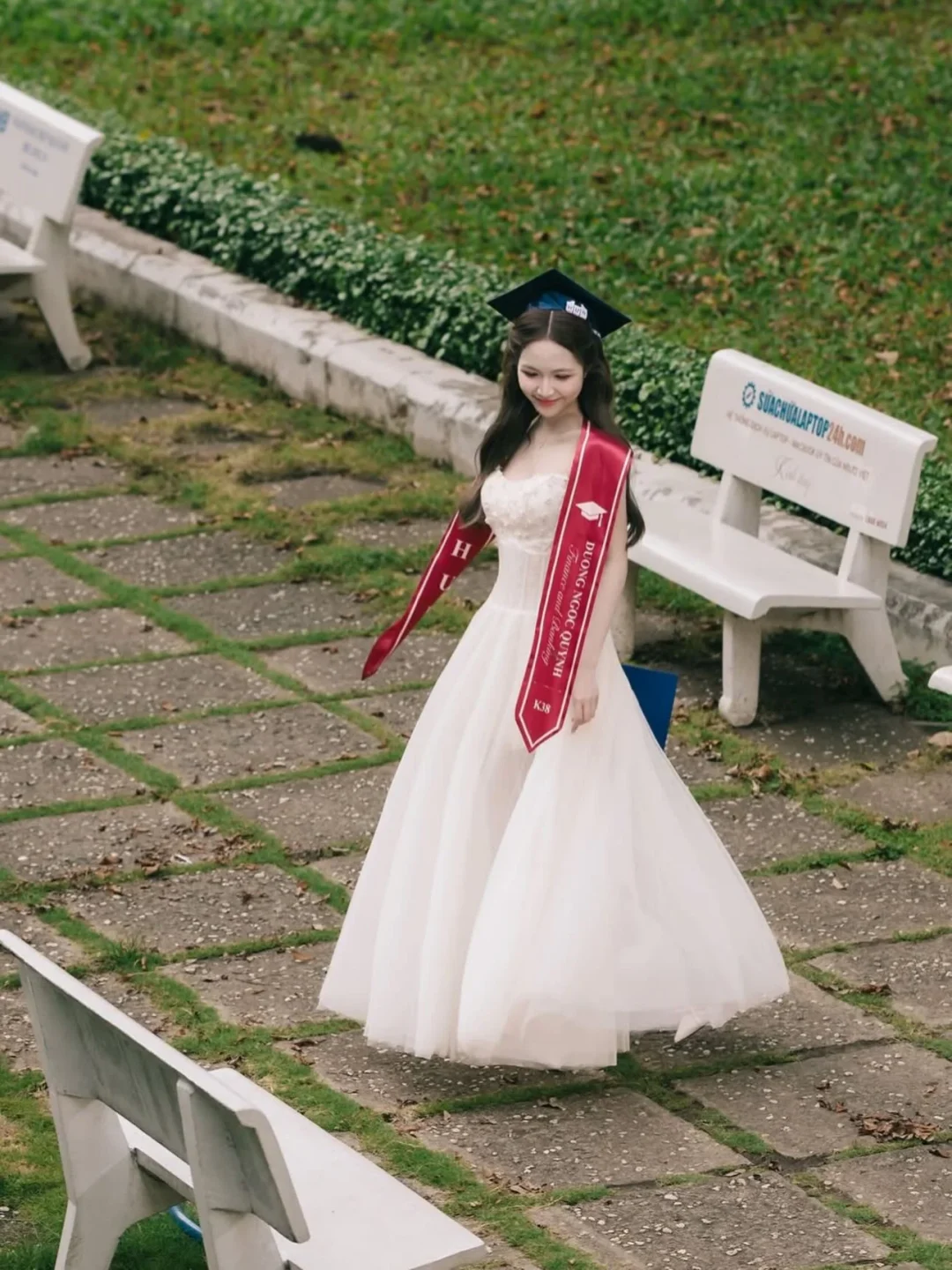 Photo 1 of Váy dạ hội trắng công chúa TC Dress