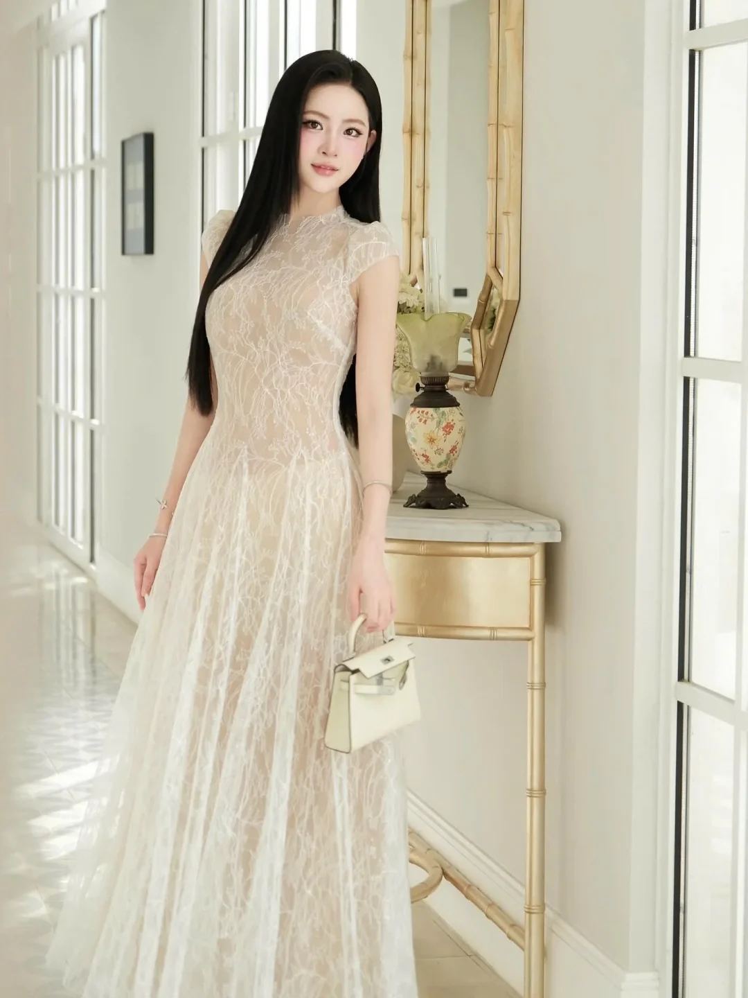 Ảnh 1 của Váy ren dài màu kem Châu Hy A271