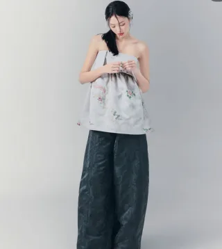 Photo 2 of Quần ống rộng nữ màu be size M