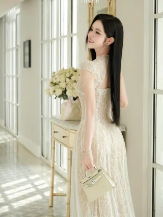 Ảnh 3 của Váy ren dạ hội trắng nữ size M